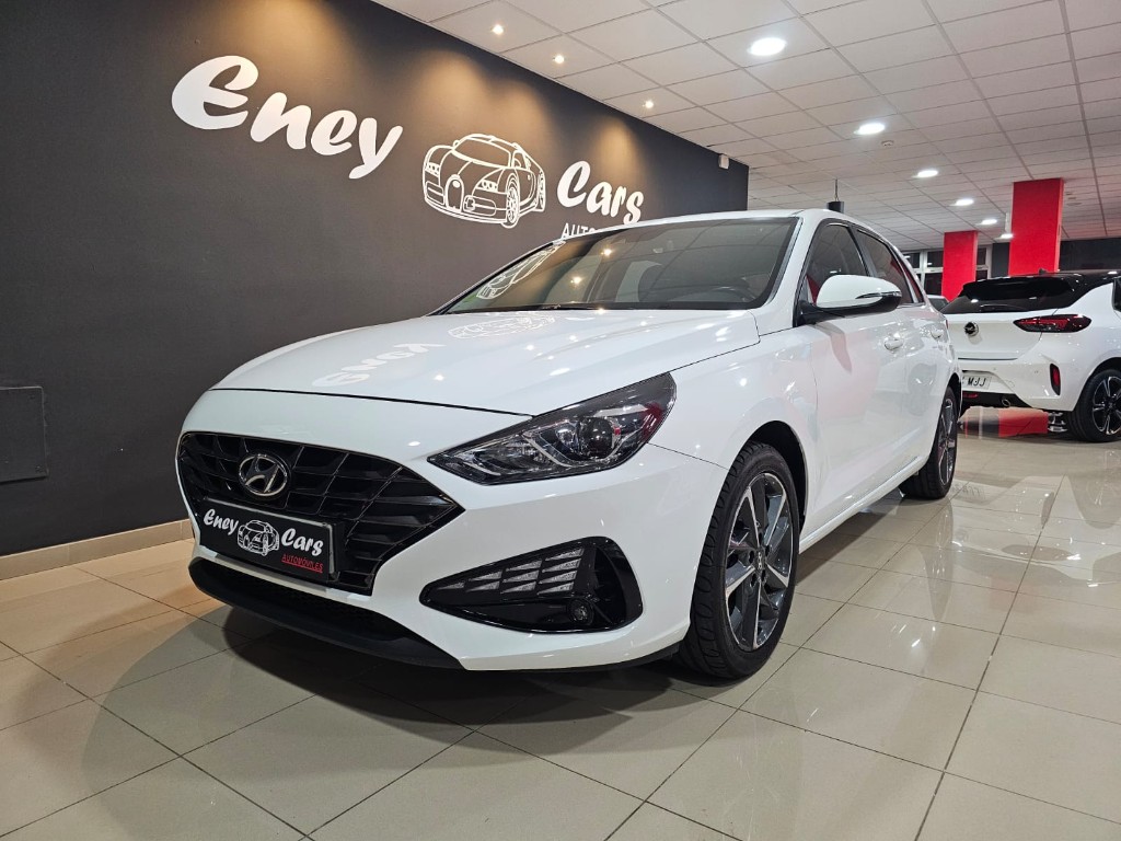 ---- HYUNDAI I30 1.5 DPI 110cv KLASS ---- DESDE 214€ AL MES